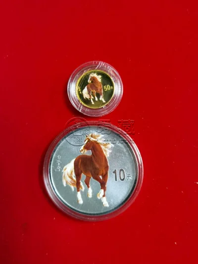 生肖金银币大量回收 2002 马年生肖金银币回收电话及回收方式