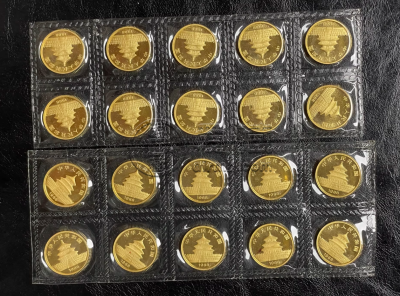 1982年熊猫金币回收电话 1982年熊猫金币价格