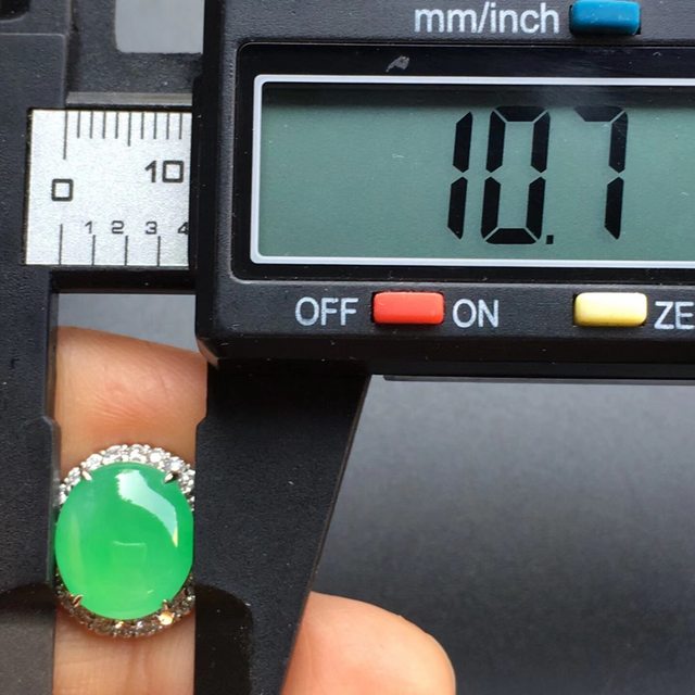 12.1*10.7*5mm冰种阳绿 缅甸天然翡翠戒指图7