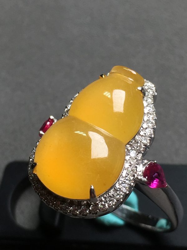 冰种黄翡葫芦 翡翠戒指 18k金镶嵌钻石
