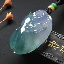 冰种飘花翡翠吊坠 尺寸:53-30-15毫米