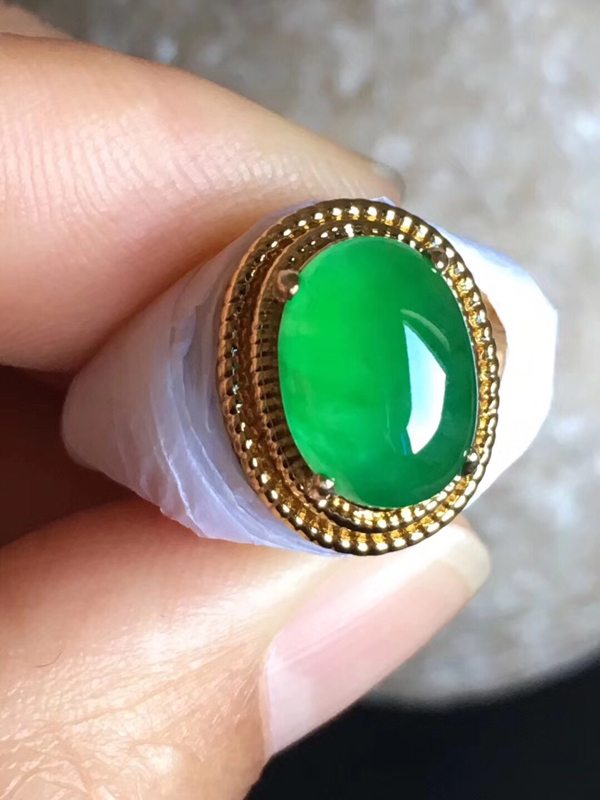 老坑冰种 艳阳绿色 翡翠戒指10.7-7.7-5mm图3