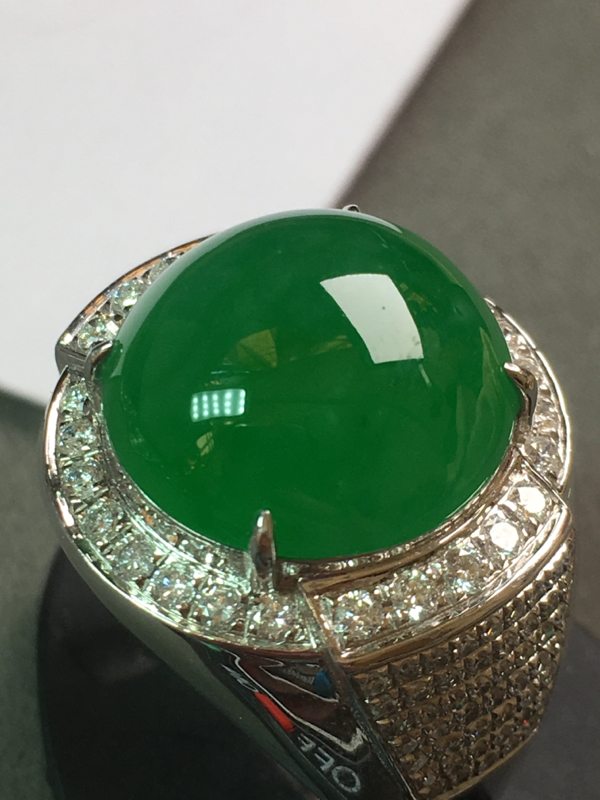 冰种满绿蛋面 缅甸天然翡翠戒指 18Ｋ金镶嵌钻石图1