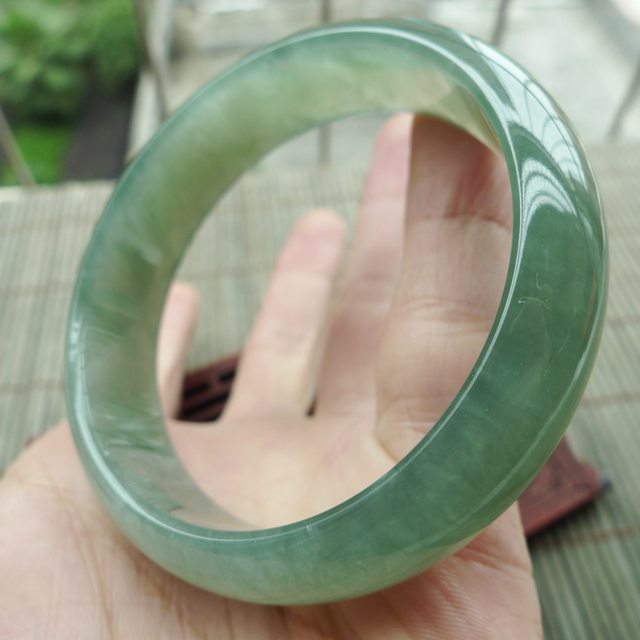 A货翡翠手镯 冰油满绿正装手镯57.5mm图5