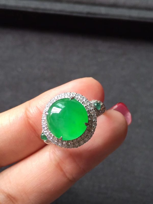 高冰种艳阳绿色标 缅甸天然翡翠戒指 种色极佳图1