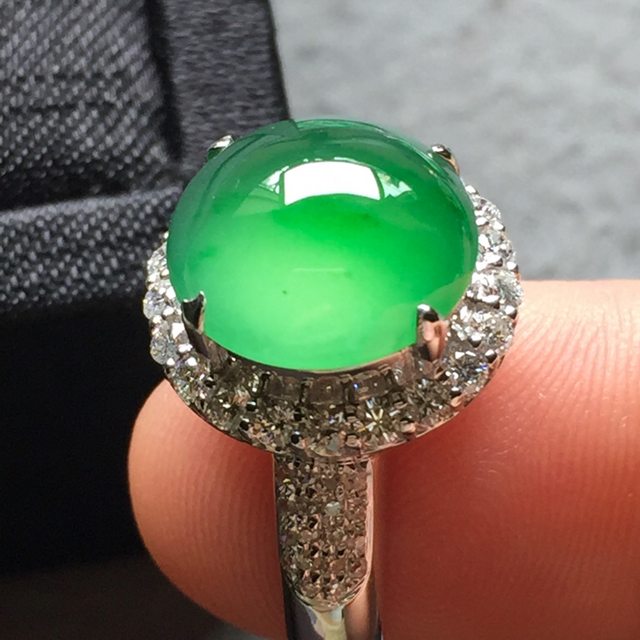 11*10.6*5寸玻璃种木那绿 缅甸天然翡翠戒指