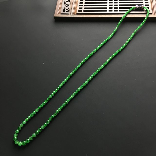 翠绿佛珠天然翡翠项链 直径4毫米图8