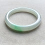 糯种飘绿天然翡翠扁管手镯（54.9mm）