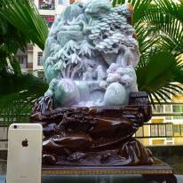 精美春带彩翡翠A货 大件山水摆件