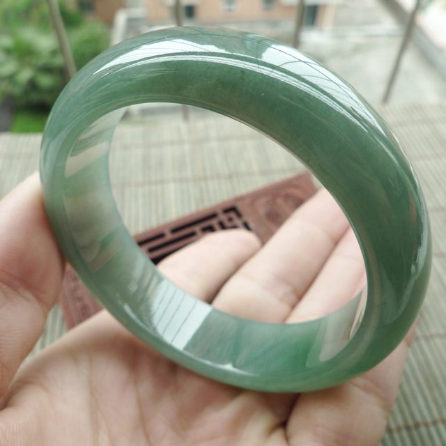A货翡翠手镯 水润满绿正装手镯54.5mm图3