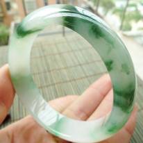 A货翡翠手镯 玻璃种飘绿花正装手镯56.8mm