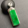 18K金镶嵌天然翡翠 冰种阳绿无事牌吊坠