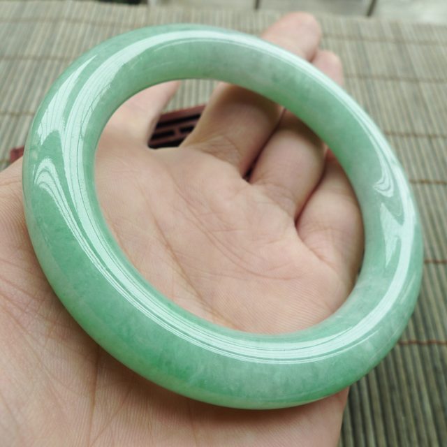 糯冰细腻满绿圆条翡翠手镯56.8mm图10