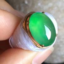 老坑冰種起熒光艷綠色 翡翠戒指13.8-9.7-5mm