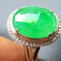 冰糯种阳绿色 缅甸天然翡翠18K金伴钻戒指