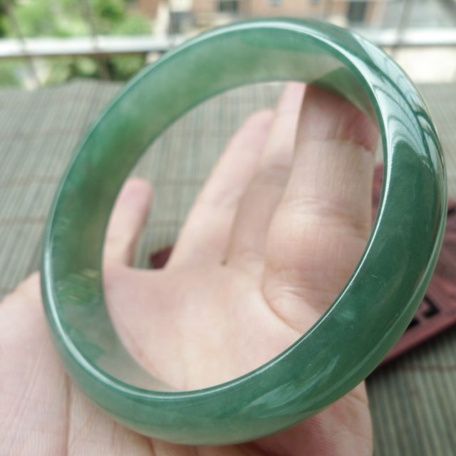 A货翡翠手镯  冰油满绿正装手镯57.3mm图6