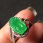 冰种甜绿胶感翡翠戒指
