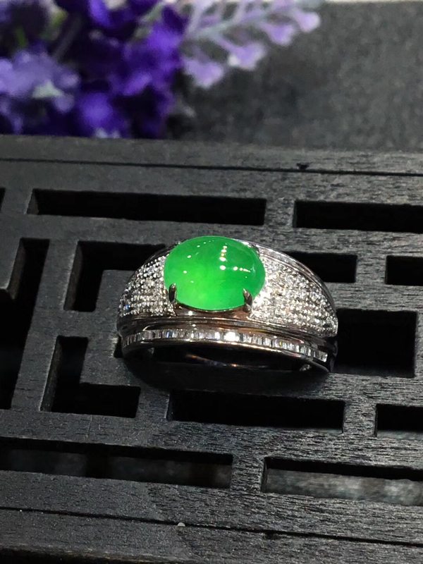 8.3*6.3*3.9mm冰满绿戒指 缅甸天然翡翠戒指