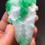 色泽非常阳绿的大白菜 翡翠吊坠 尺寸：78*44*24mm