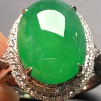 冰种阳绿色 缅甸天然翡翠18k金伴钻戒指