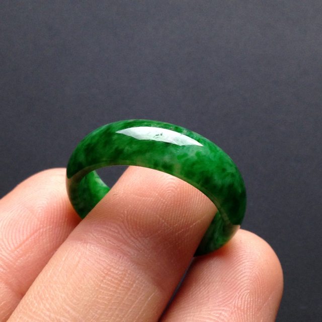 细糯种阳绿指环23-6-2.5毫米图5