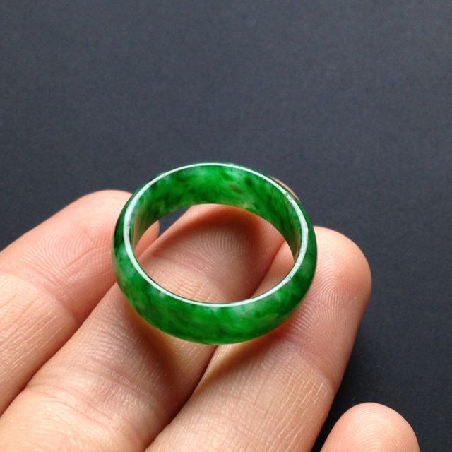 细糯种阳绿指环23-6-2.5毫米图2
