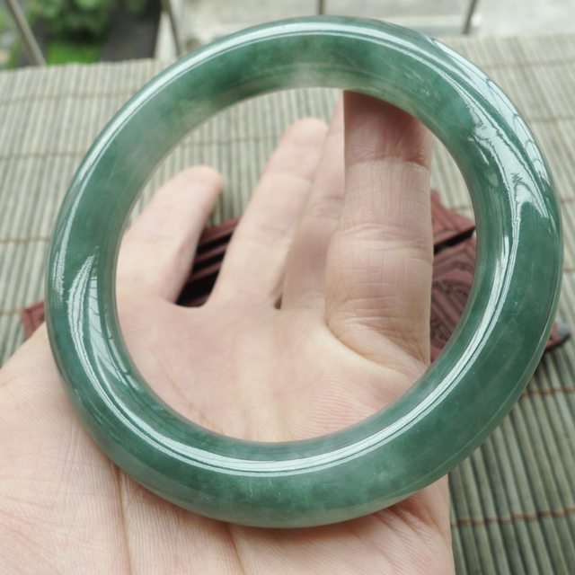 水润满绿圆条翡翠手镯55.3mm图8
