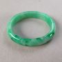 53.5豆底满色苹果绿翡翠贵妃手镯