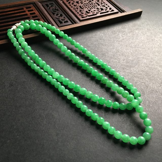阳绿天然翡翠佛珠项链 直径大5.8 小4mm