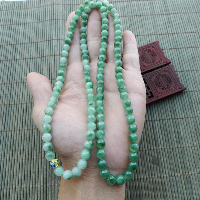 飘绿天然翡翠圆珠项链 珠大取一7.2mm图1