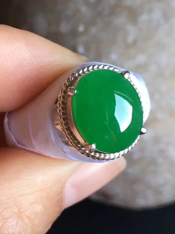 12.6-10.8-4寸老坑冰種正陽綠色緬甸天然翡翠戒指