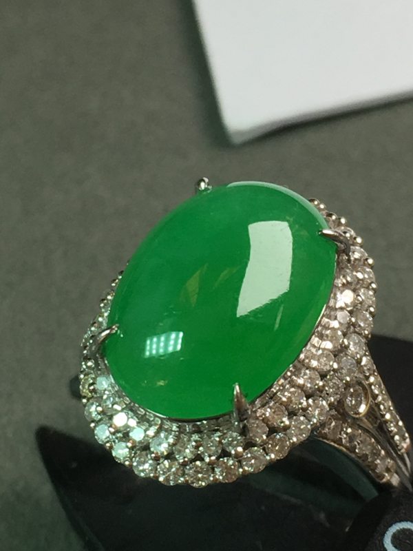 冰种阳绿戒指 18k金镶嵌钻石图1