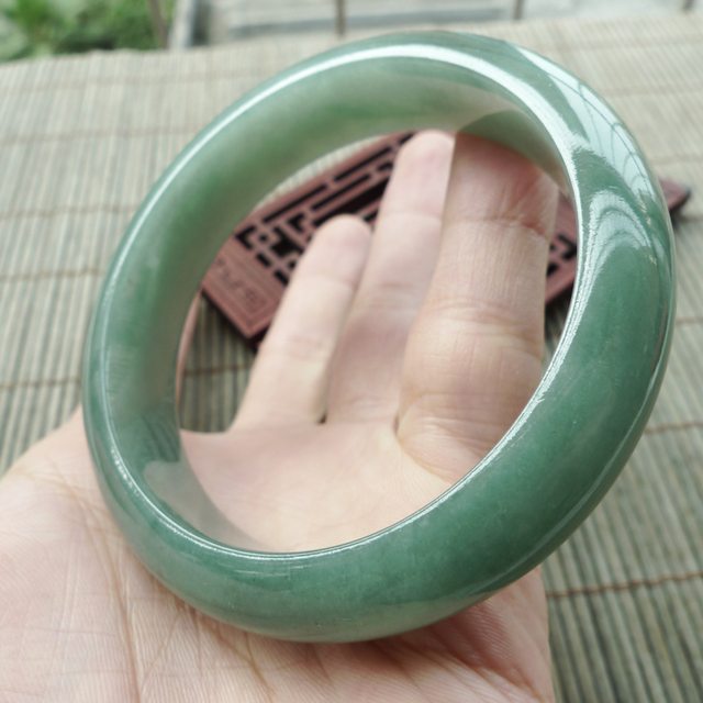 A货翡翠手镯 冰油满绿正装手镯58.5mm图7