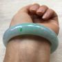 冰糯种飘绿 翡翠正圈手镯 尺寸：55.5mm12.8mm8.2mm