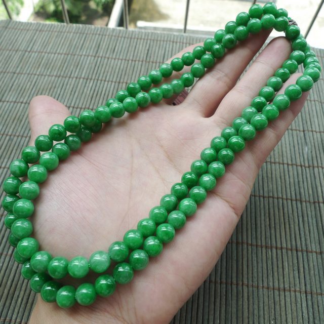 老种细腻阳绿圆珠翡翠项链 珠大7.8mm图1