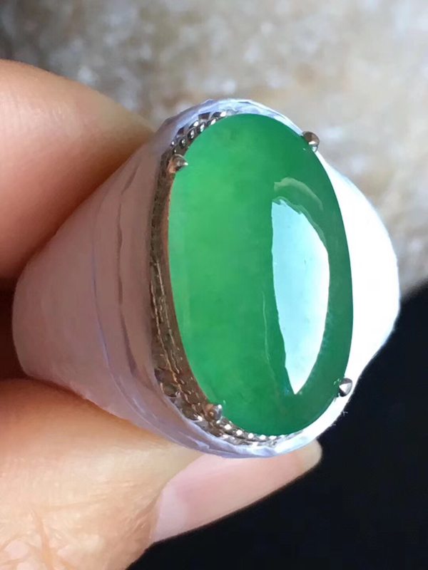 18.7-10.8-5.2寸老坑冰種 淡綠色 緬甸天然翡翠戒指