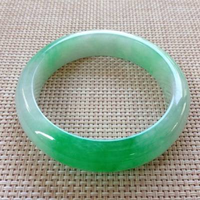 冰種陽綠翡翠手鐲  緬甸天然翡翠手鐲 尺寸：57寸