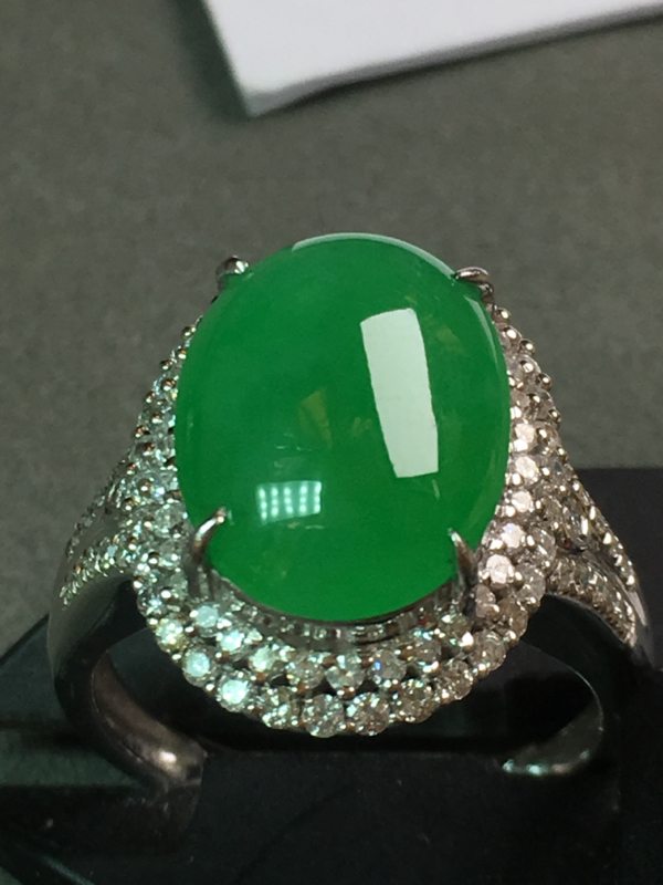 冰种阳绿戒指 18k金镶嵌钻石图4