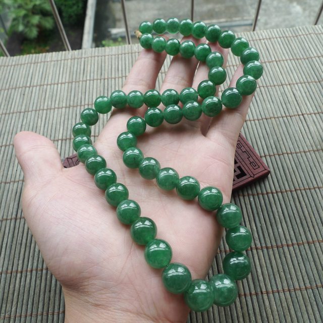 辣绿天然翡翠项链 珠子取大13.5mm图4