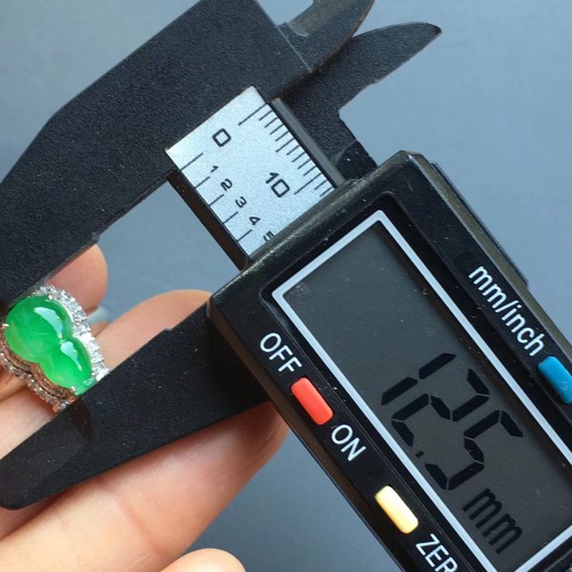 冰种阳绿 18k金镶嵌葫芦戒指大小11.5*7.3*5mm图6