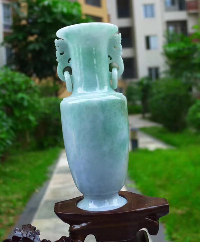 冰糯满绿 天然翡翠A货 花瓶摆件图7