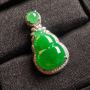 冰种阳绿 葫芦翡翠吊坠 尺寸：17*12整体尺寸：29*15*7