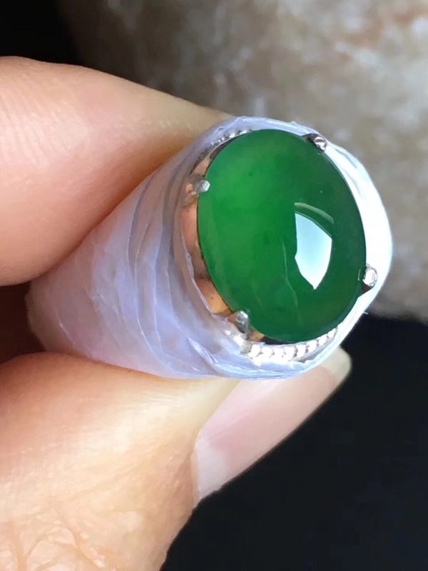 老坑冰种 阳绿色铜托 缅甸天然翡翠戒指11.7-9.5-4mm图6