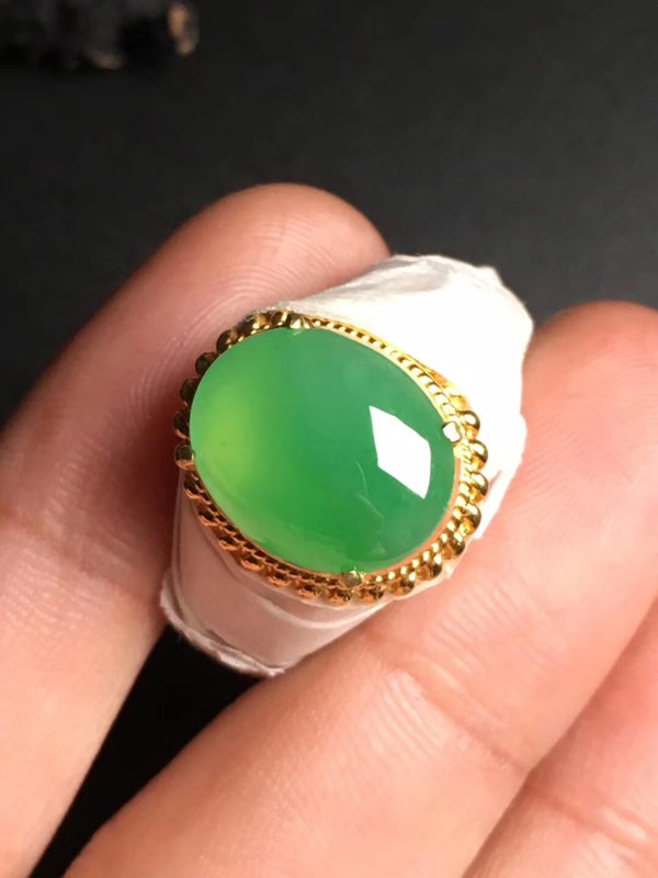 高冰黄阳绿 翡翠戒指尺寸13.1-11.1-3.6毫米