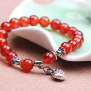 玉髓和南红的区别 怎么辨别