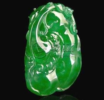 带玉髓好还是戴翡翠好 有什么区别