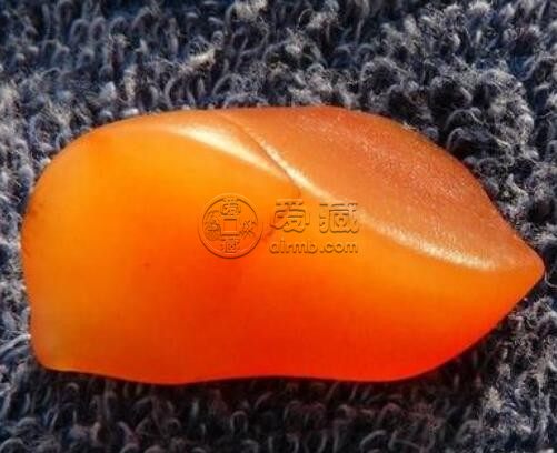 金丝玉对人体有辐射吗 金丝玉有什么好处