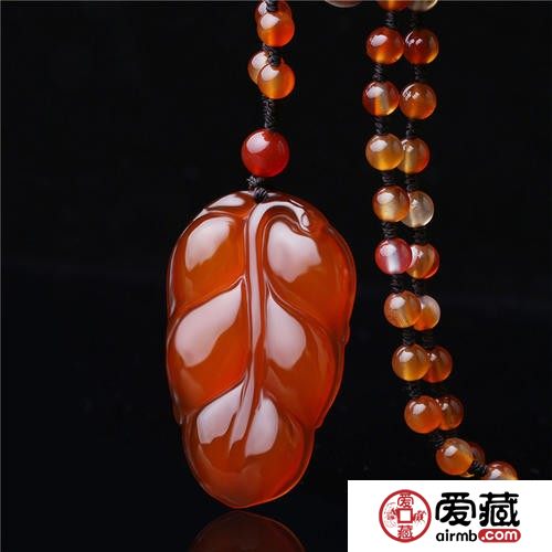 玛瑙玉髓和翡翠的区别 如何鉴别真假