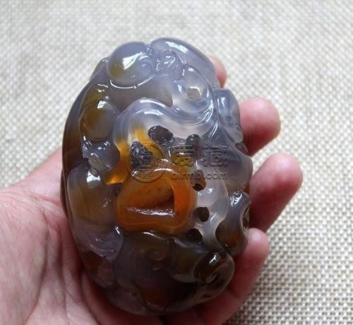 玉石的鑒別方法水泡 還有其他鑒別方式嗎
