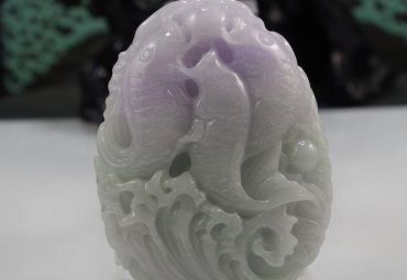 翡翠玉石雕刻鱼具有什么收藏魅力   天然水晶雕刻鱼会不会更有价值